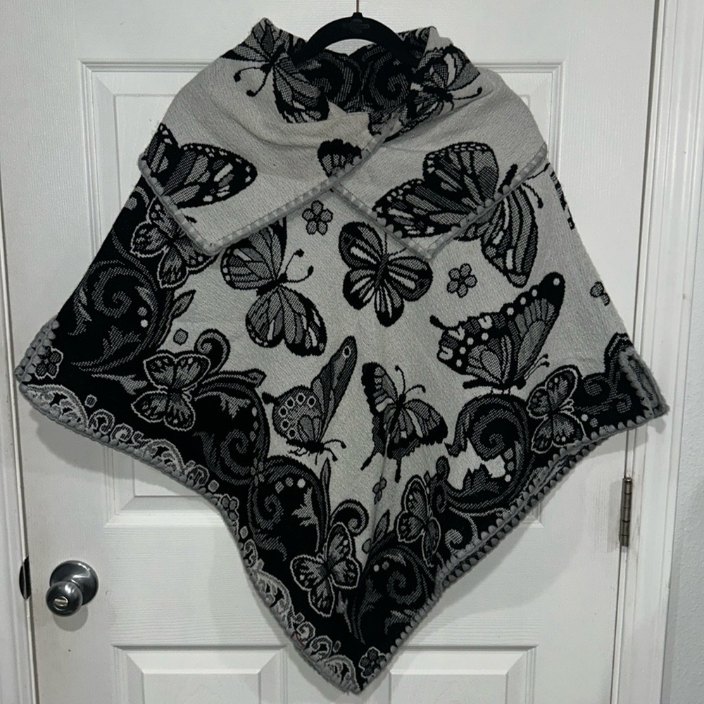 Artisanal Mexican Gabán/Poncho